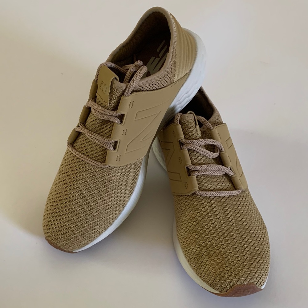 New Balance kids cruz V2 running shoes never used